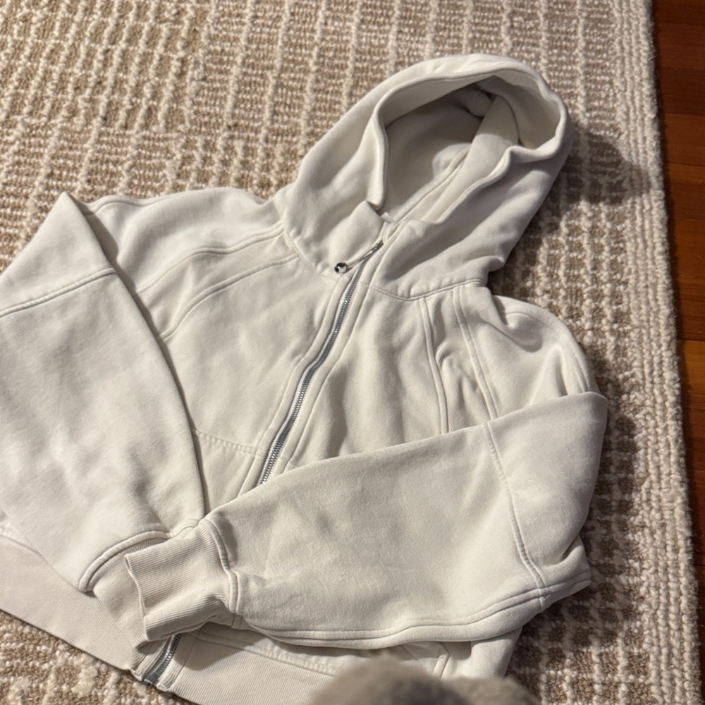 Lululemon Athletica crop Scuba Cream Zip-Up Hoodie M/L